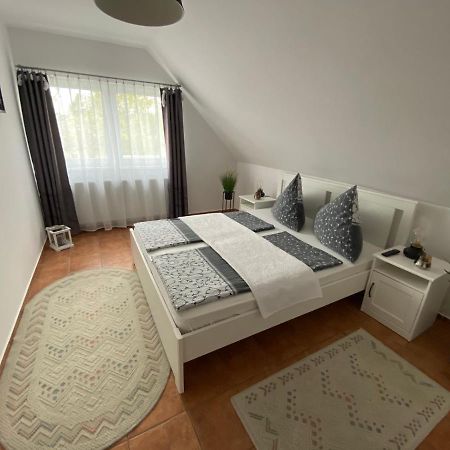 Munkacsy Apartmanok Balatonfenyves Exterior foto